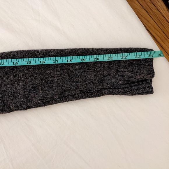 Abercrombie and Fitch Grey Crewneck wool sweater - Picture 4 of 5